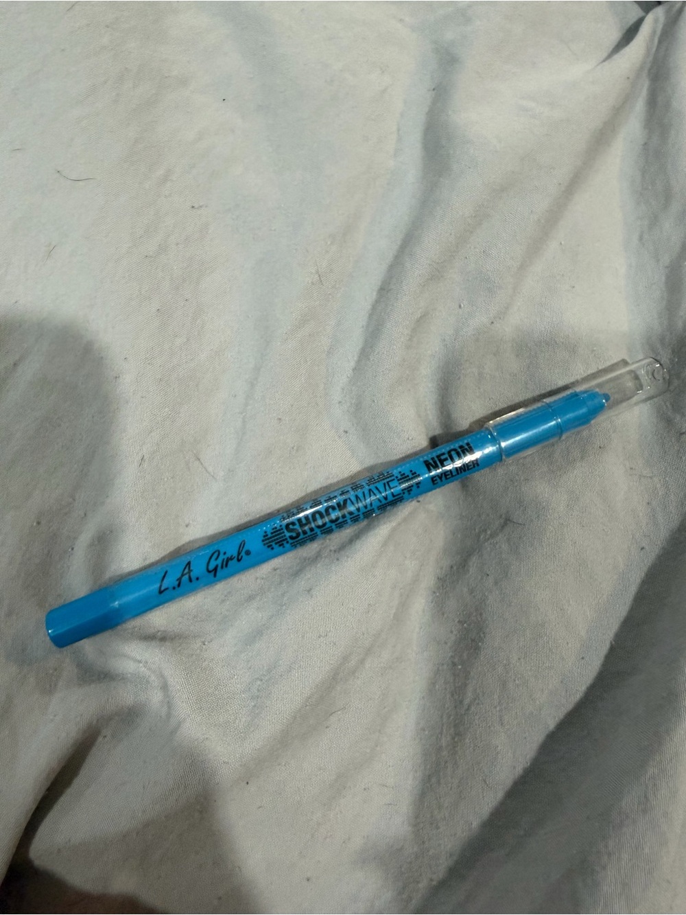 LA Girl Neon Shockwave Eyeliner Pencil — Bright Blue